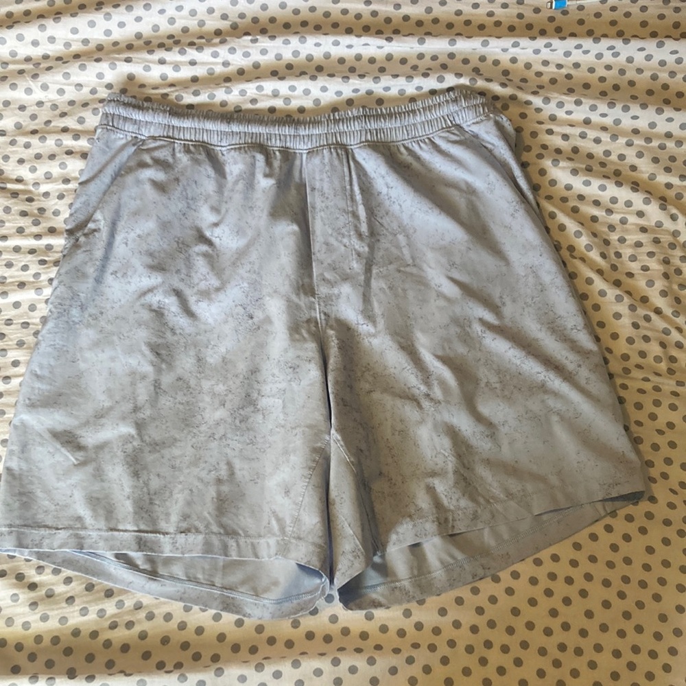 Mens Lululemon Pace Breaker Linerless Short 7”- Gravel Dust Pastel Blue Multi